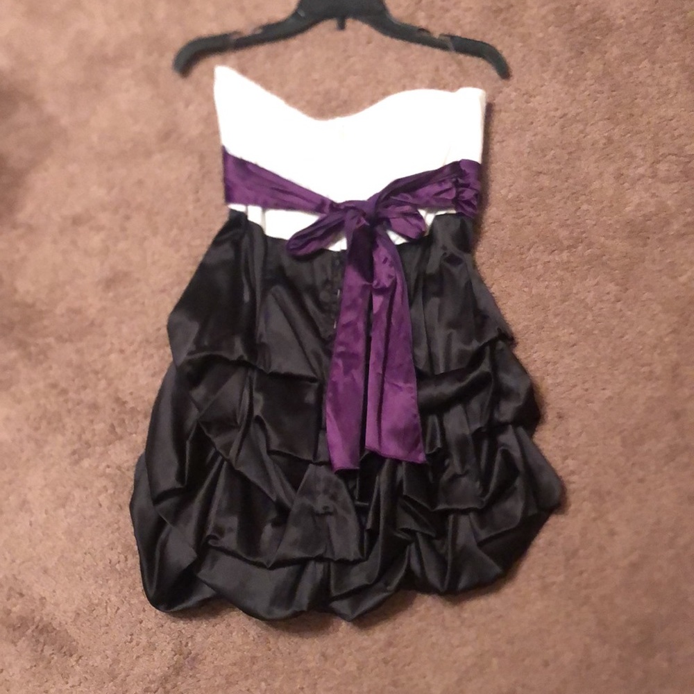 Formal Dress - Picture 4 of 4